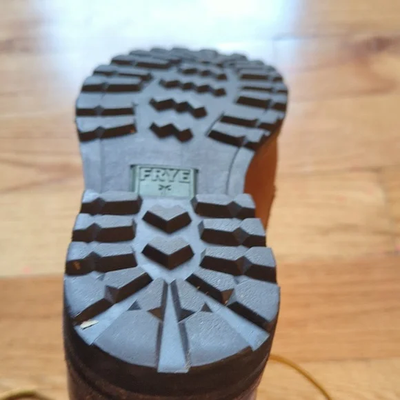 FRYE Mens Boots size 9 HARDLY USED - Picture 4 of 8